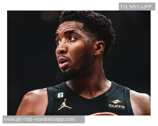 亨特膝盖受伤缺席下半场阿特金森称不必冒险继续比赛